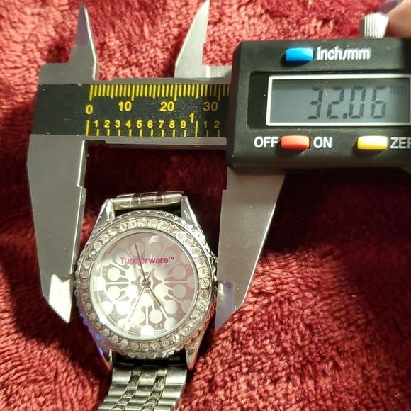 Tupperware Women's Watch Silver & Crystals Logo‎ Face New Battery - Picture 7 of 7